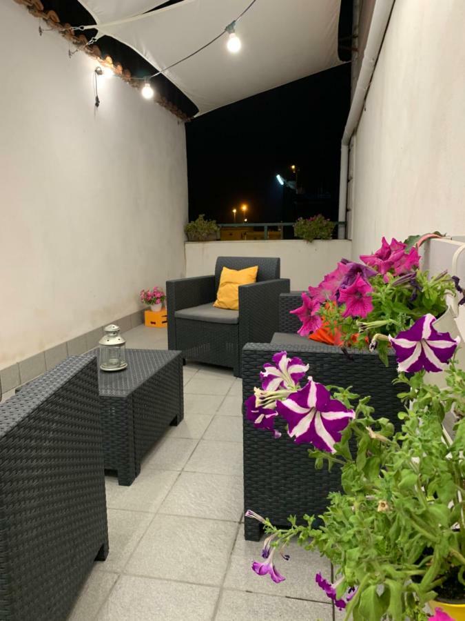 La Terrazza Sul Porto Lägenhet Neapel Exteriör bild